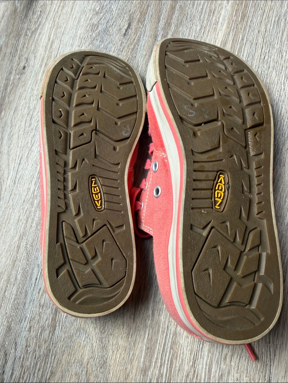 KEEN Coronado Canvas Sneakers Coral/Pink Size 4 Youth/Women’s 5.5-6 - Picture 9 of 13